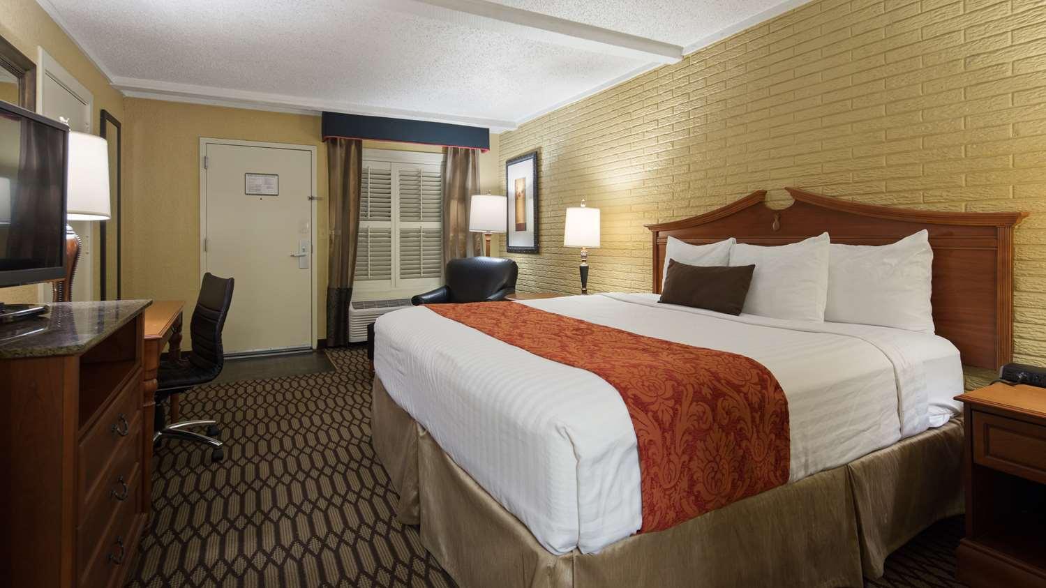 Best Western Savannah Historic District Exterior photo